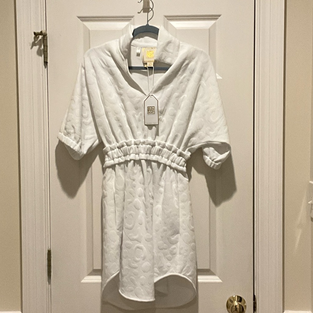 Textured White Mini Dress with Elastic Waist